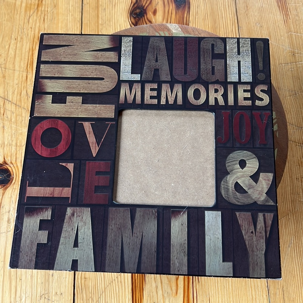 ❌ DONATED ❌ Love Fun Laugh Memories Joy and Family Frame  💚 3 for $12 💚 - Picture 15 of 16